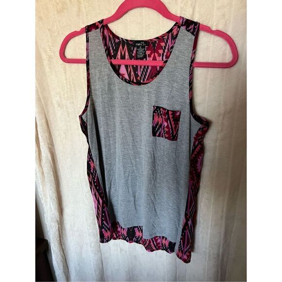 Rue 21 Grey & Patterned Tank Top Woman’s Size Medium - Picture 1 of 6